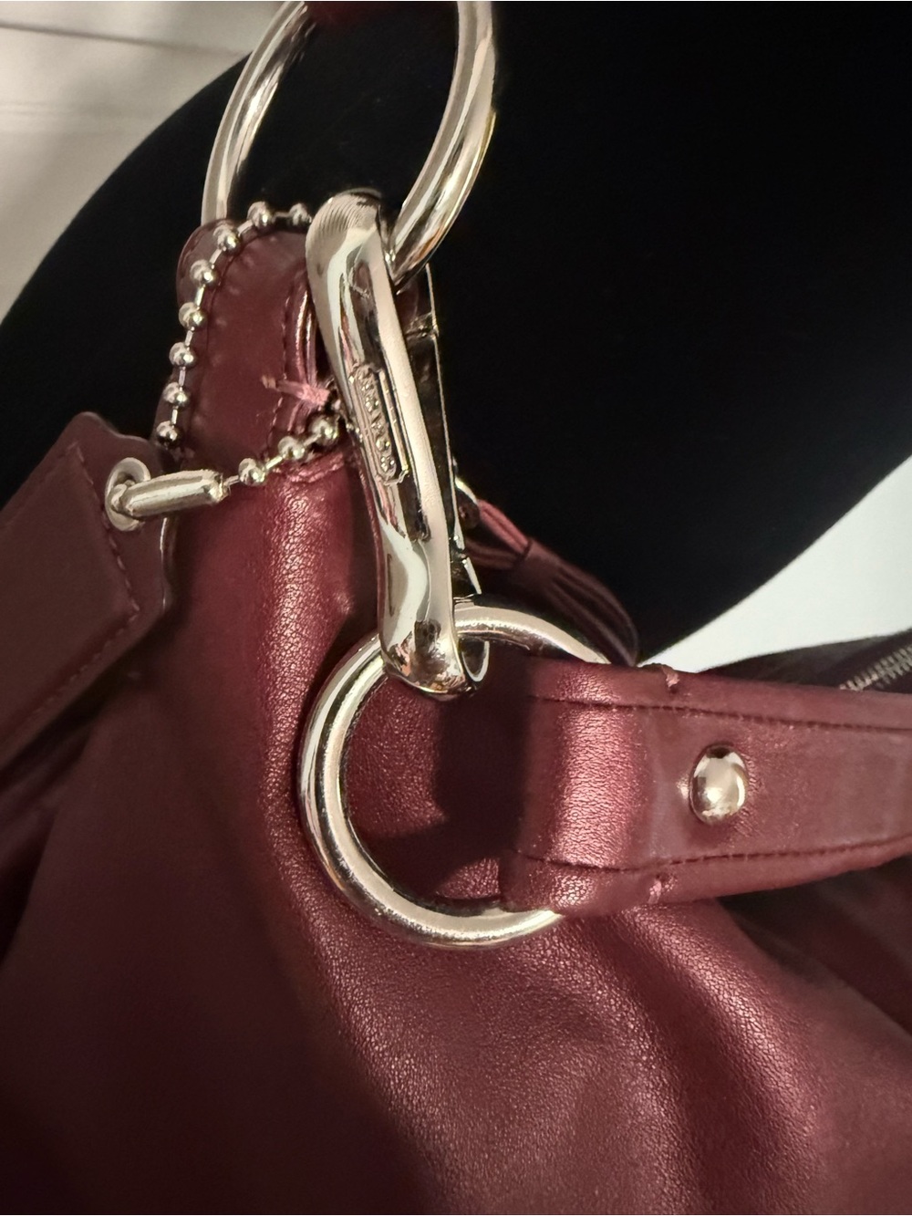 Coach Burgundy Leather Shoulder Bag with detachable handle. Gorgeous 😍 - Picture 2 of 11